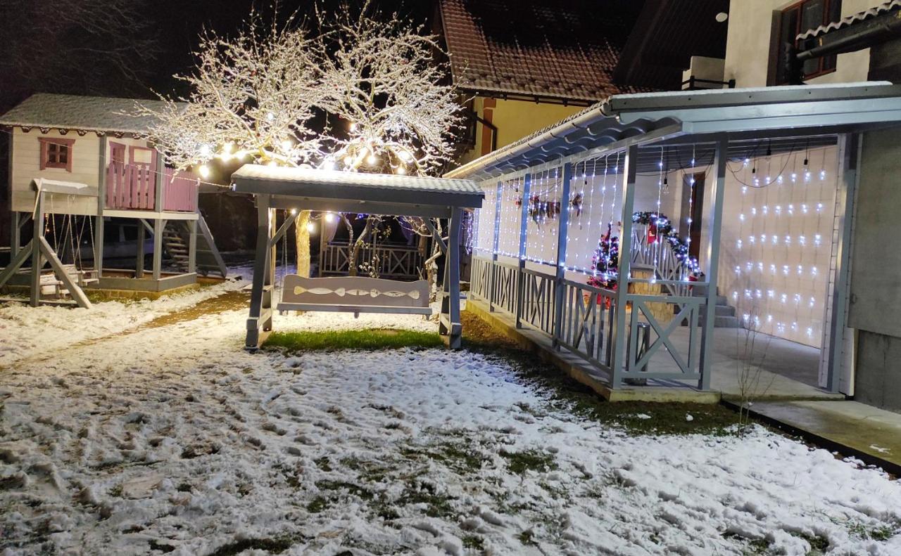Hotel Фенікс Yaremche Exterior foto