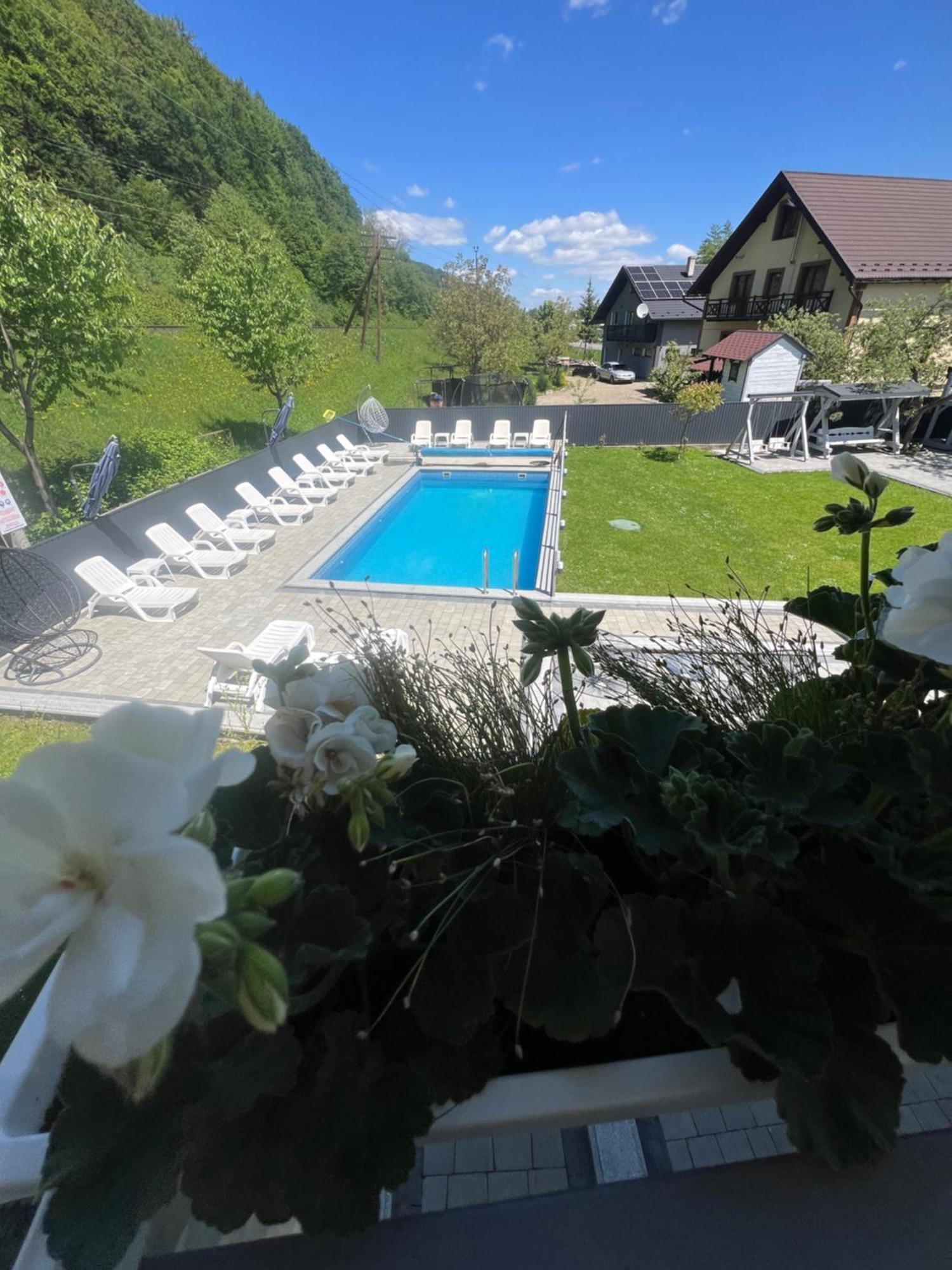 Hotel Фенікс Yaremche Exterior foto