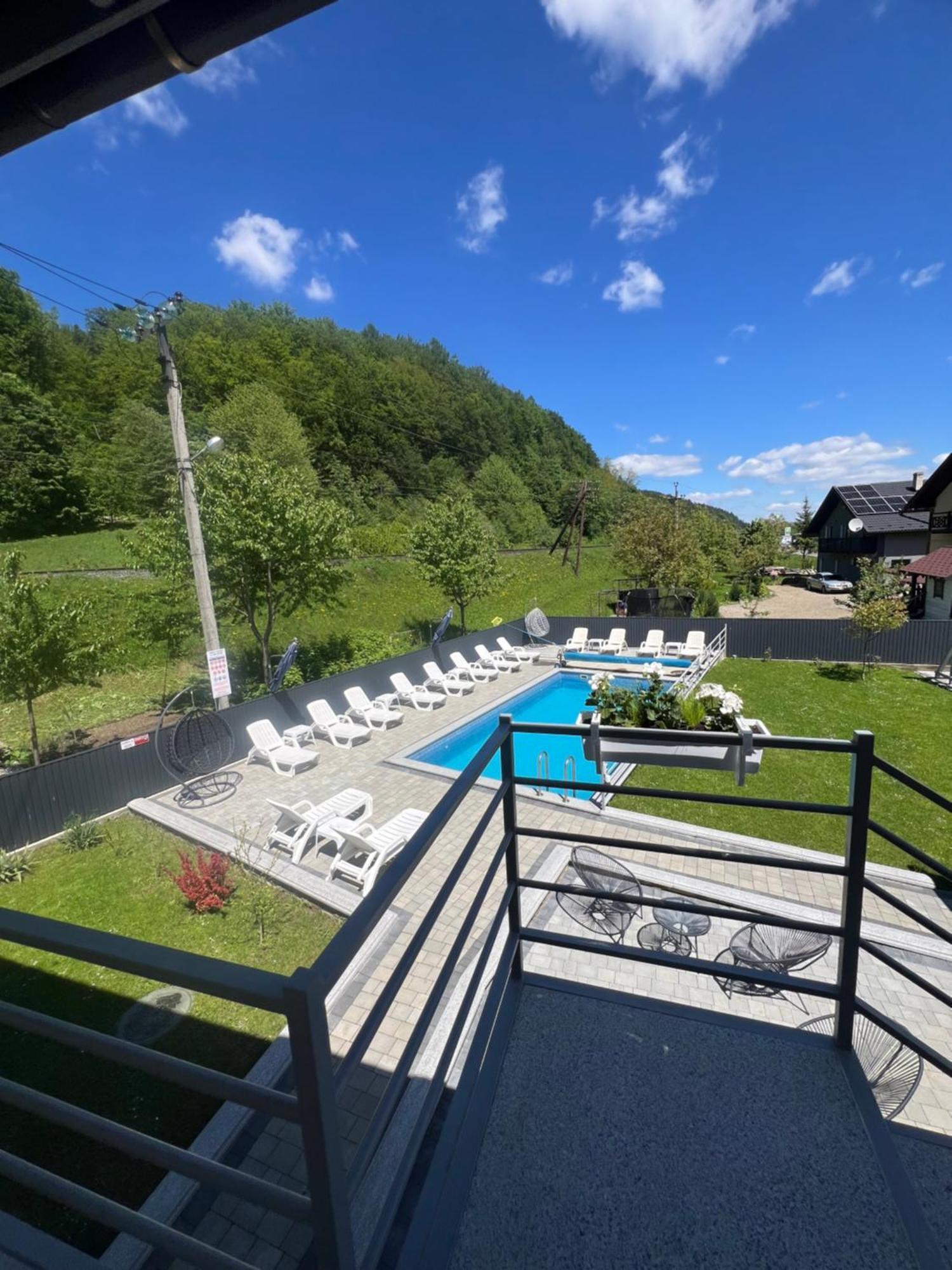 Hotel Фенікс Yaremche Exterior foto